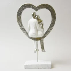 Dunelm Couple In Heart Sculpture -Elegant Home 1000158218 alt02