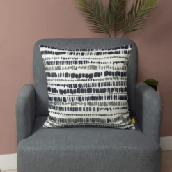 Dunelm Brushstrokes Cushion Monochrome -Elegant Home 1000186322 alt03