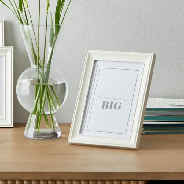 Dunelm Curby Photo Frame 6" X 4" (15cm X 10cm) 1 Dunelm Curby Photo Frame 6" X 4" (15cm X 10cm)