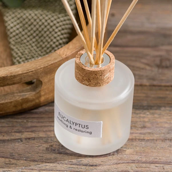 The Edited Life Wellness Eucalyptus Reed Diffuser 200ml 2 The Edited Life Wellness Eucalyptus Reed Diffuser 200ml - Image 2