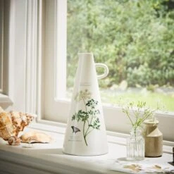 Natural History Museum Milk Parsley Ceramic Tall Vase 25cm -Elegant Home 30757822 alt04