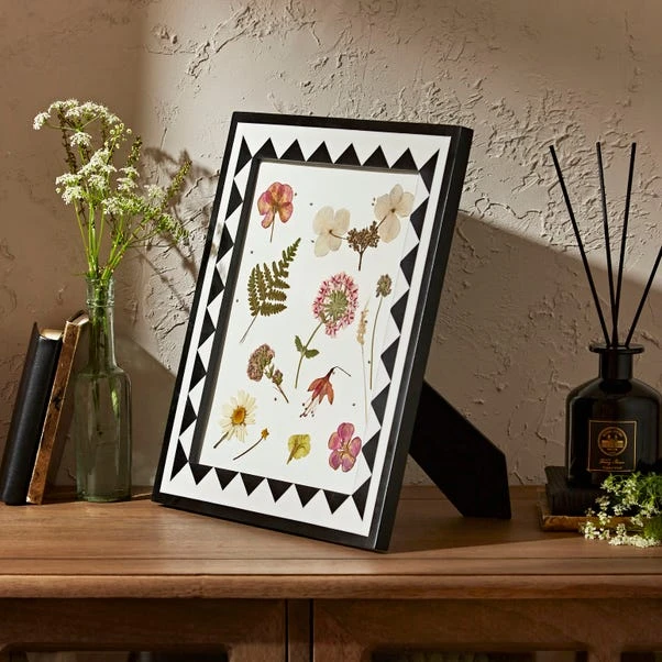 Natural History Museum Mosaic Inlay Photo Frame 10” X 8” (25cm X 20cm) 2 Natural History Museum Mosaic Inlay Photo Frame 10” X 8” (25cm X 20cm) - Image 2