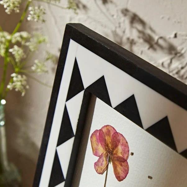 Natural History Museum Mosaic Inlay Photo Frame 10” X 8” (25cm X 20cm) 4 Natural History Museum Mosaic Inlay Photo Frame 10” X 8” (25cm X 20cm) - Image 4