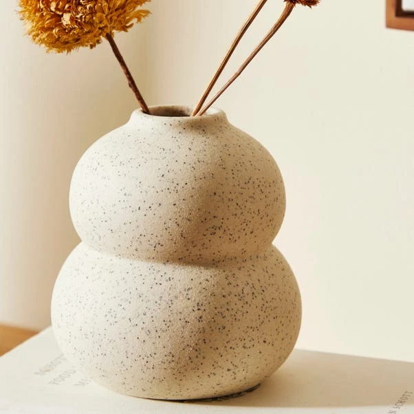 Dunelm Speckled Bud Vase 11cm White Sand 2 Dunelm Speckled Bud Vase 11cm White Sand - Image 2