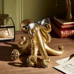 Elegant Home 13 Natural History Museum Octopus Glasses Holder