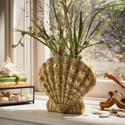 Natural History Museum Resin Shell Vase